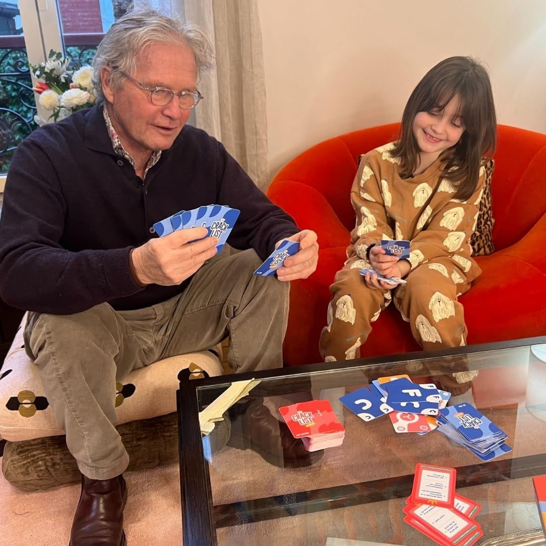 La Récré – Jeu De Cartes Éducatif Et Amusant - Version Ludique Du Petit Bac - Idéal Pour Jouer En Famille Et Avec Les plus Jeunes - 2 À 8 Joueurs - À Partir De 7 Ans