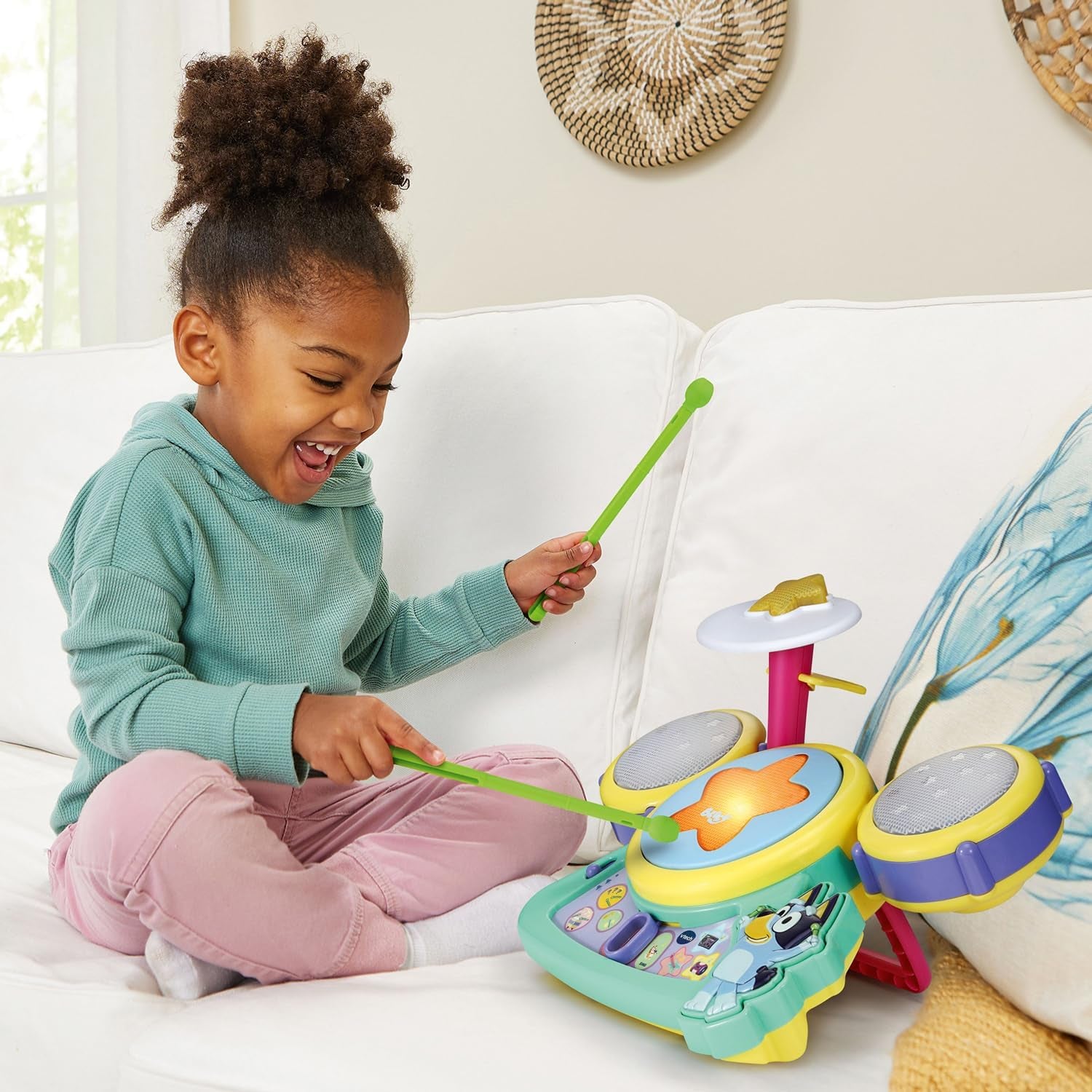 - Bluey La Batterie Interactive - Batterie Instrument De Musique Enfant Avec Pads Lumineux Et Baguettes - Jouet Musical Bluey Et Bingo - Cadeau Enfant De 3 Ans À 7 Ans - Contenu En Français