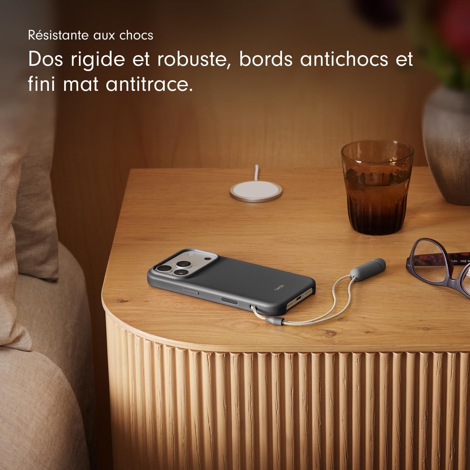 Coque Avec Béquille Pour Iphone 17 Pro Équipée Magsafe Avec Commande De L'Appareil Photo, Support Intégré Et Dragonne, Fini Mat Et Doublure En Tissu Microfibre - Gris Granite