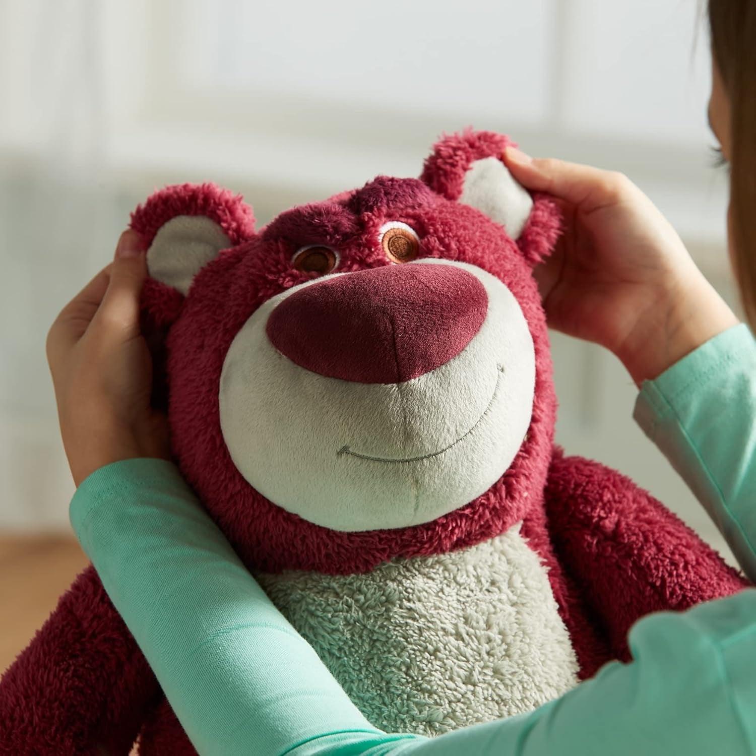 Store Peluche Lotso De Grande Taille, Toy Story, 32 Cm, Personnage En Peluche Méchant Duveteux Avec Détails Brodés Et Finition Douce